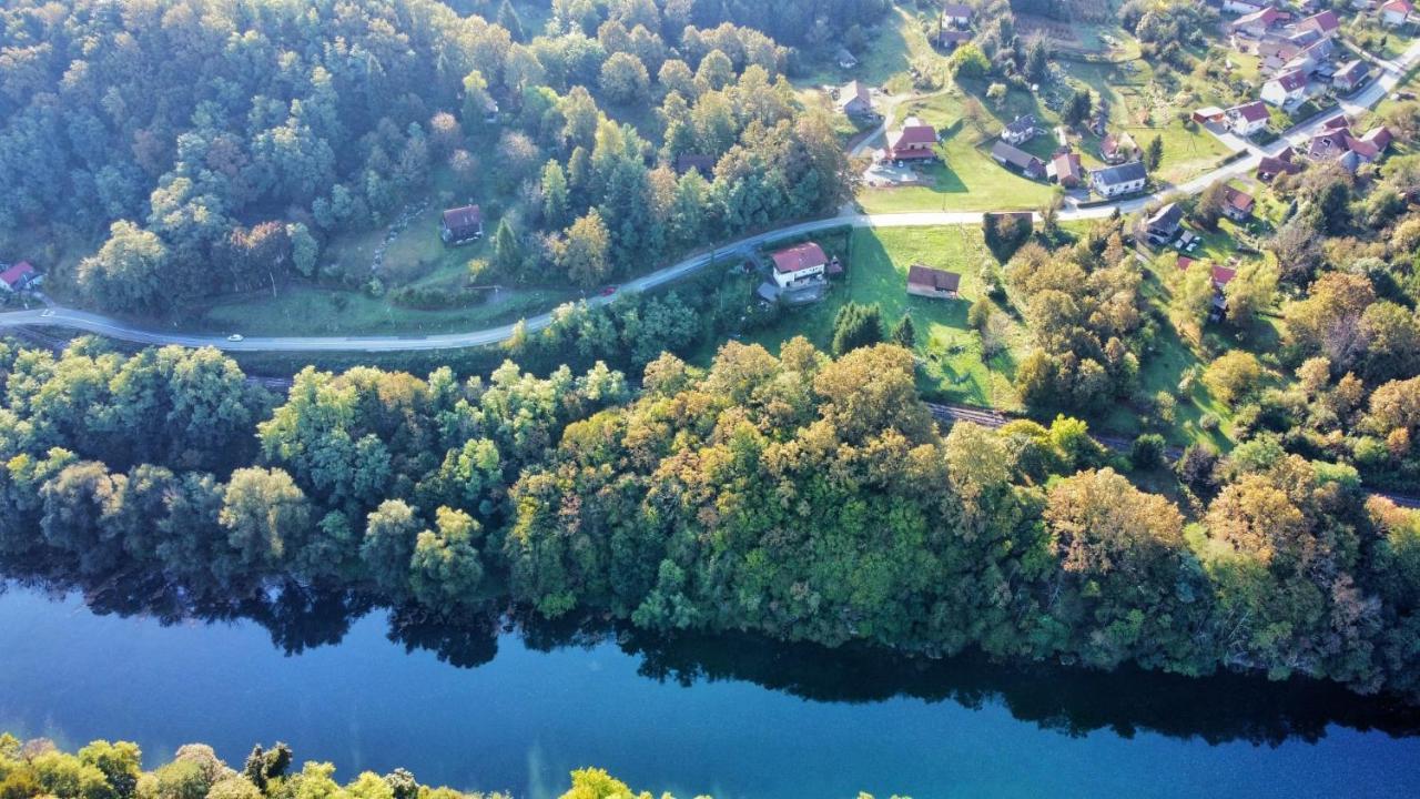 Wooden House Near The River Kupa Kamanje Zewnętrze zdjęcie